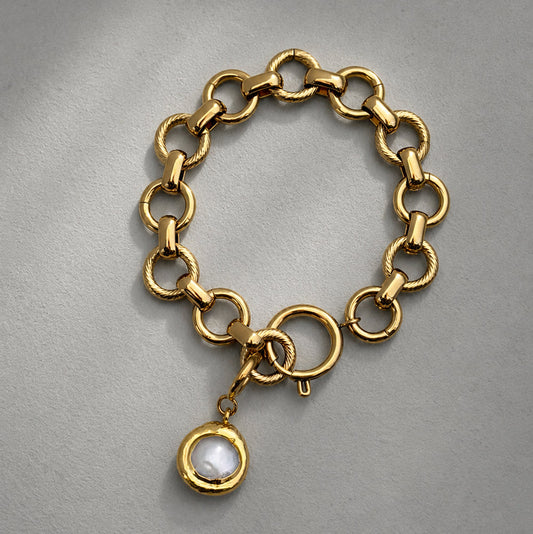 The Loop Bracelet